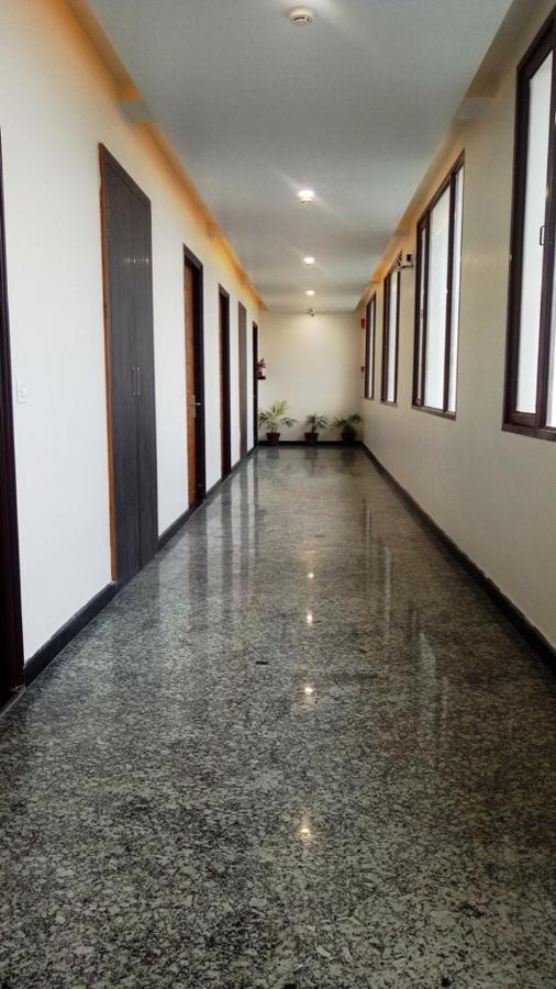 Alankrita Suites & Party Halls Мірут Екстер'єр фото